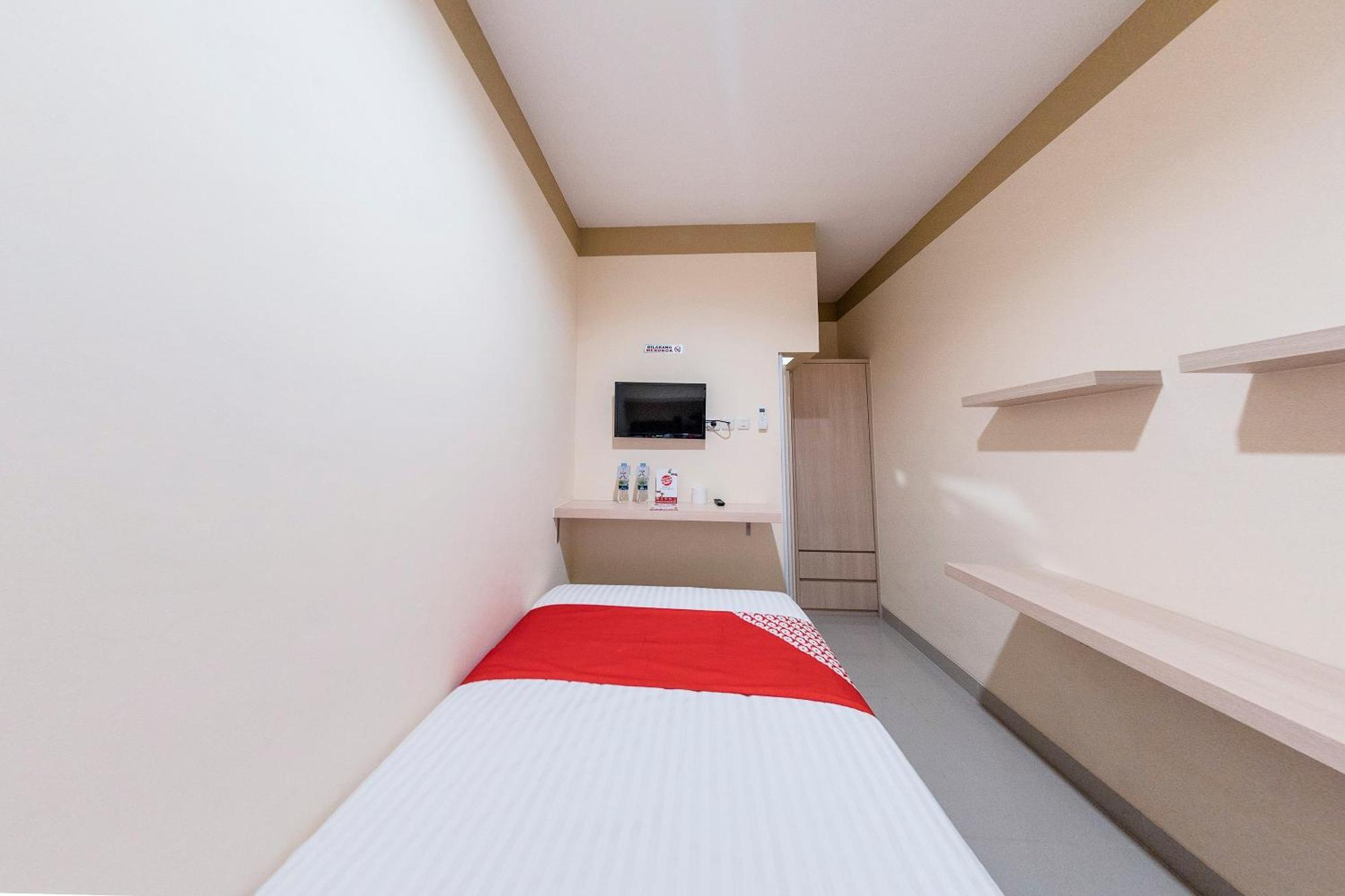 Oyo 478 Balcon Biru Hotel Jakarta Ngoại thất bức ảnh