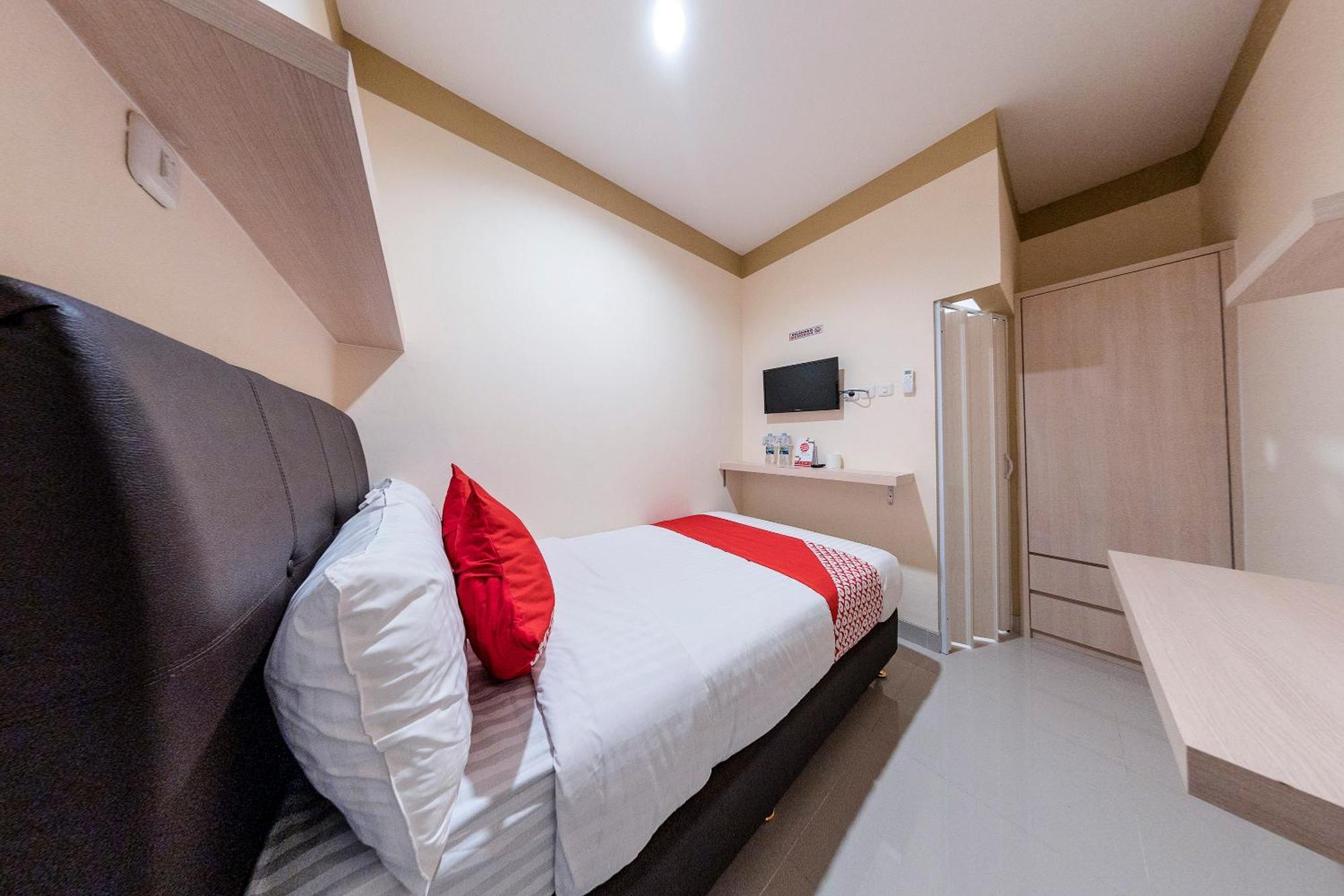 Oyo 478 Balcon Biru Hotel Jakarta Ngoại thất bức ảnh