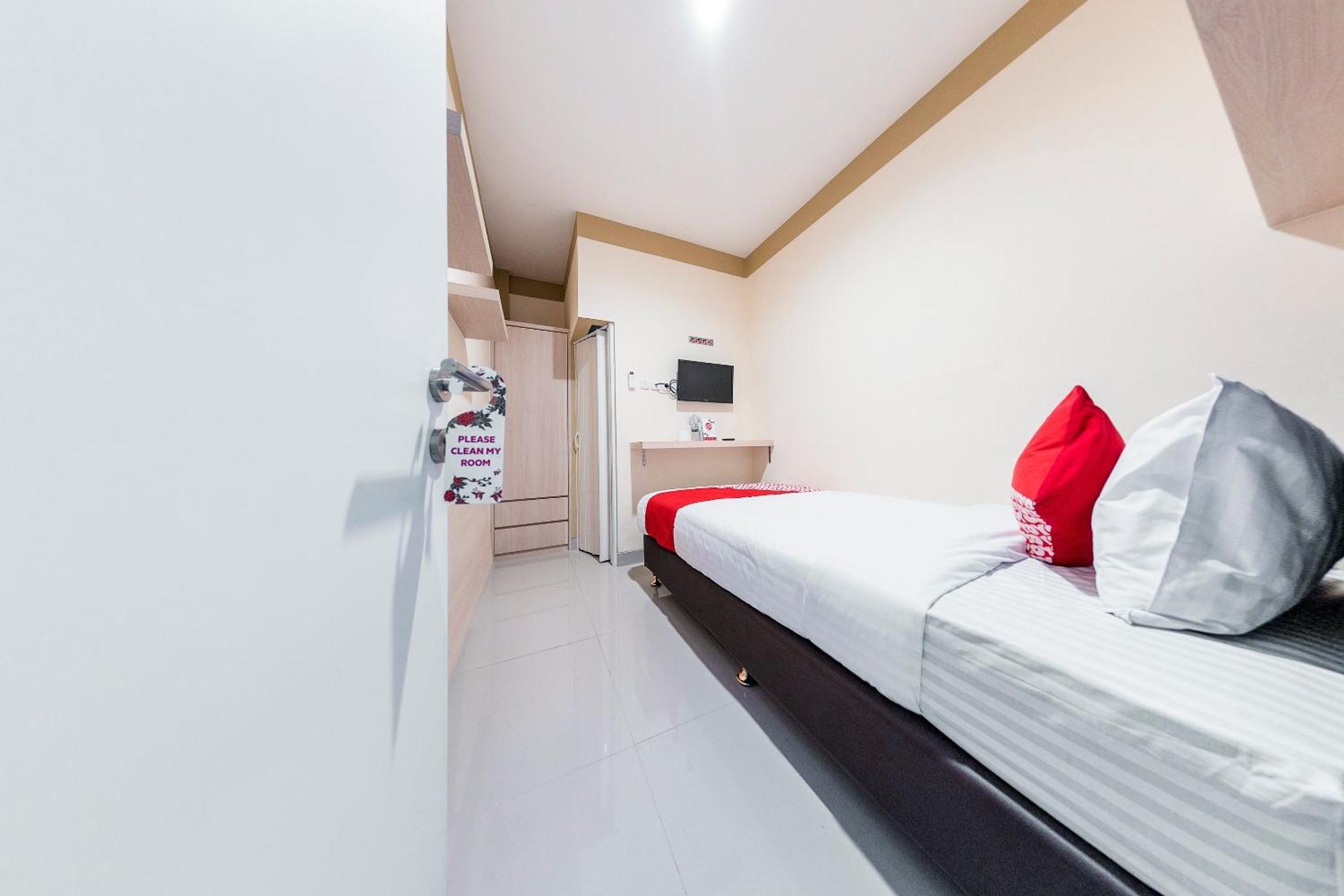Oyo 478 Balcon Biru Hotel Jakarta Ngoại thất bức ảnh